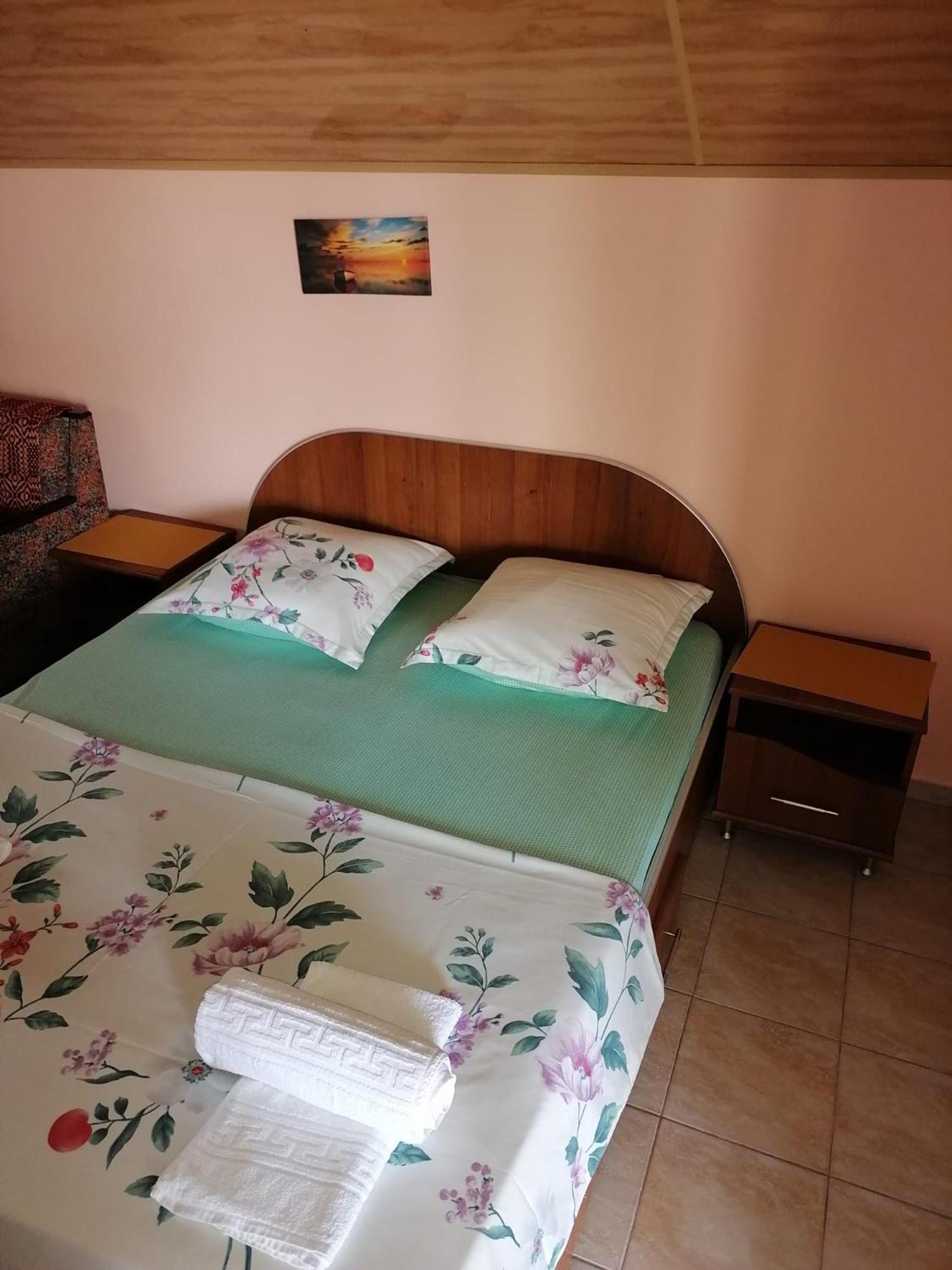 Hotel Bcm Family House Două Mai Esterno foto